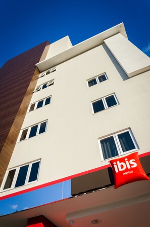 Front of property - ibis Porto Alegre Assis Brasil (Porto Alegre)