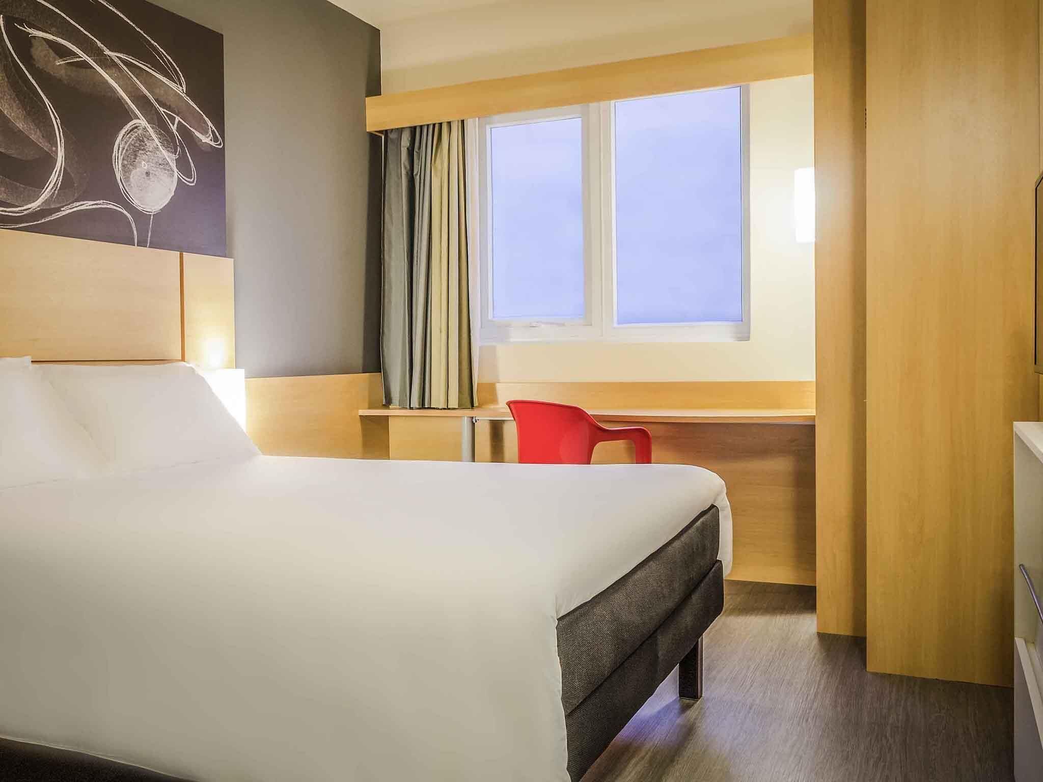 Minibar, in-room safe, desk, blackout drapes