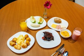 Tägliches Frühstücksbuffet (58 BRL pro Person)