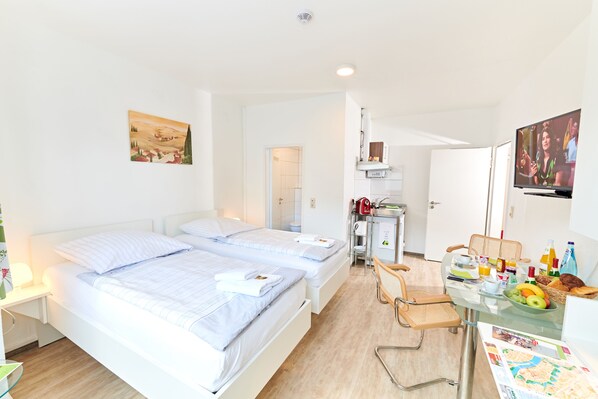 Apartment | Premium bedding, Select Comfort beds, blackout curtains, free WiFi