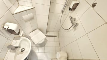Single Room (ECO) | Bathroom | Shower, spring water bathtub, rainfall showerhead, hair dryer