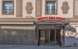 Front of property - Hera Montagna Hotel (Istanbul)