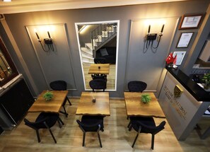 Reception - Ortakoy Aysem Sultan Hotel (Istanbul)