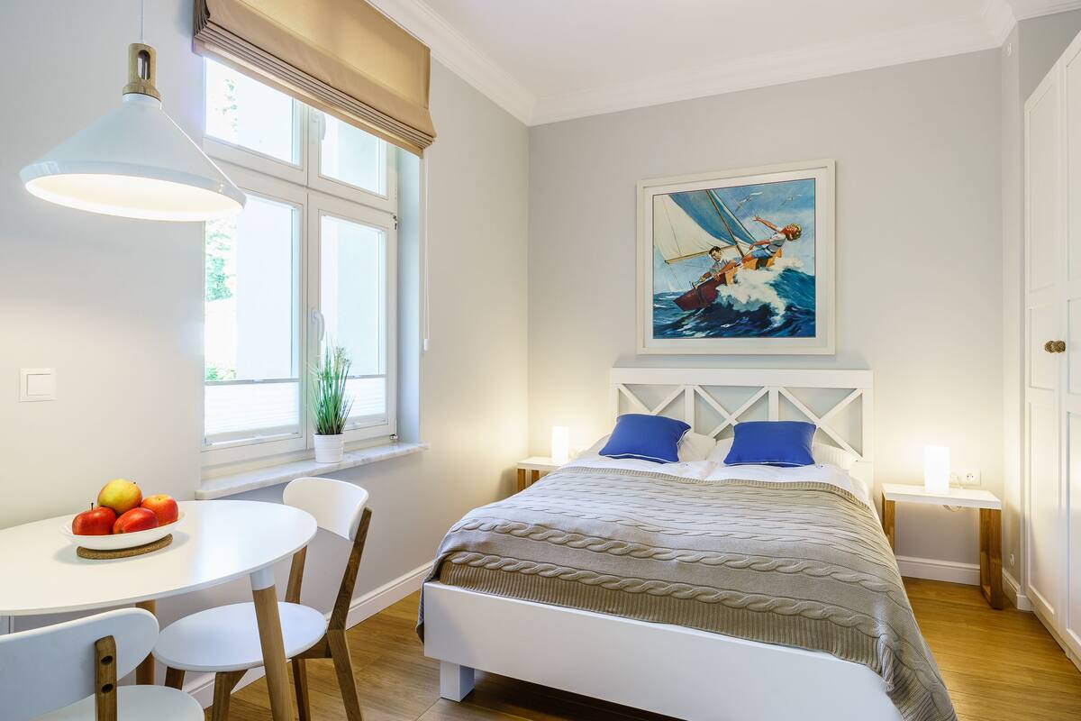 Studio Apartment (Mistral 1 - 51 Haffnera Street) | 저자극성 침구, 객실 내 금고, 암막 커튼, 다리미/다리미판
