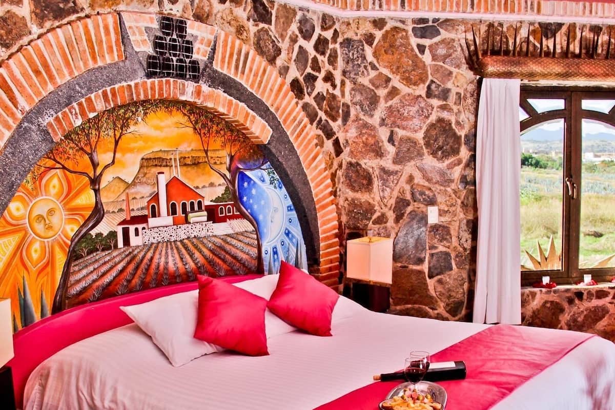 Minibar, in-room safe, free WiFi, bed sheets
