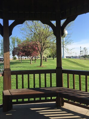 الإطلالة من المنشأة