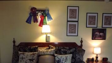1 King Bed, Hill View, Ground Floor | Individually decorated, individually furnished, desk, blackout drapes