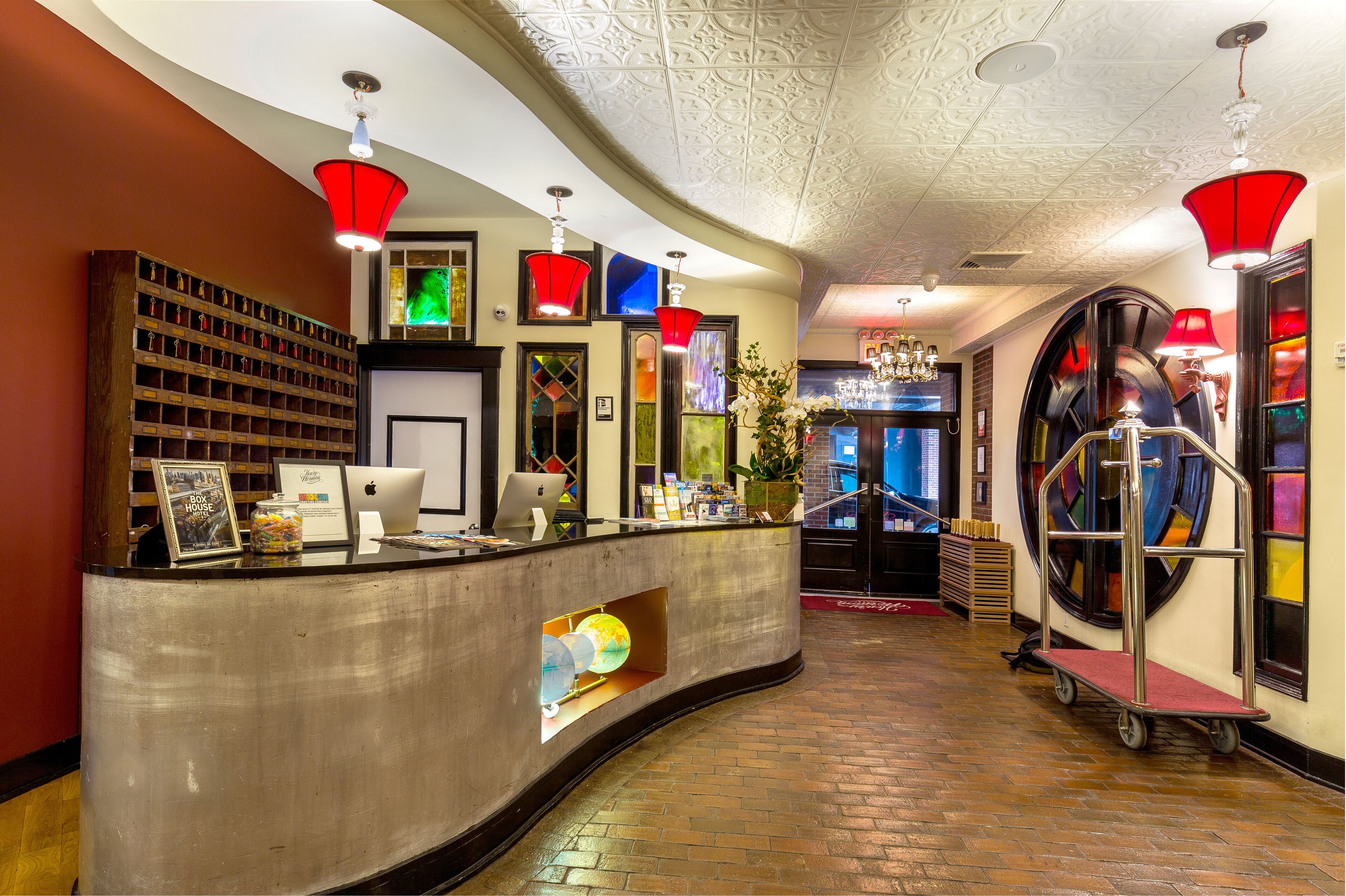 Photo - Henry Norman Hotel