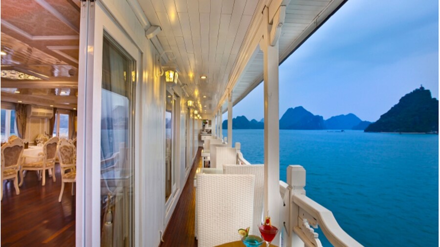 Signature Halong Cruise