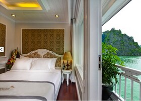 Senior Double Room, 1 Queen Bed, Balcony, Ocean View (Double) | Premium bedding, in-room safe, desk, soundproofing