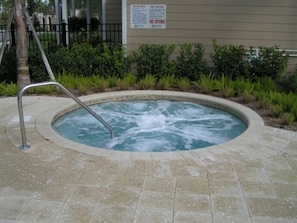 Outdoor spa tub - Lucaya Resort by FunQuest Vacation (Kissimmee)