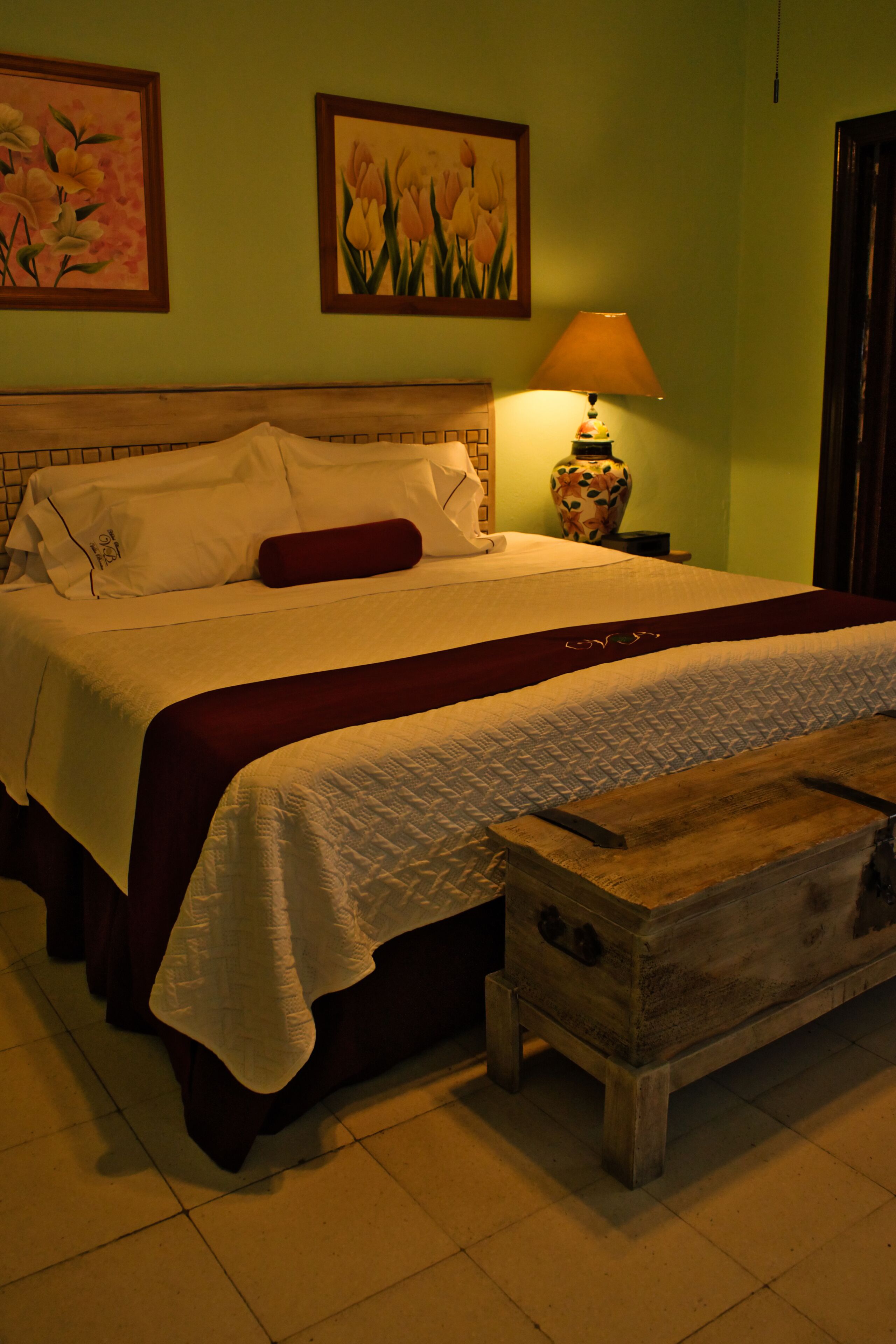 Romantic Suite with Jacuzzi and Living Area (Bugambilias) | Down duvets, minibar, in-room safe, individually decorated