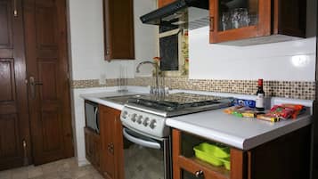 Family Bungalow, Ground floor and Kitchen (Anturios) | Private kitchen