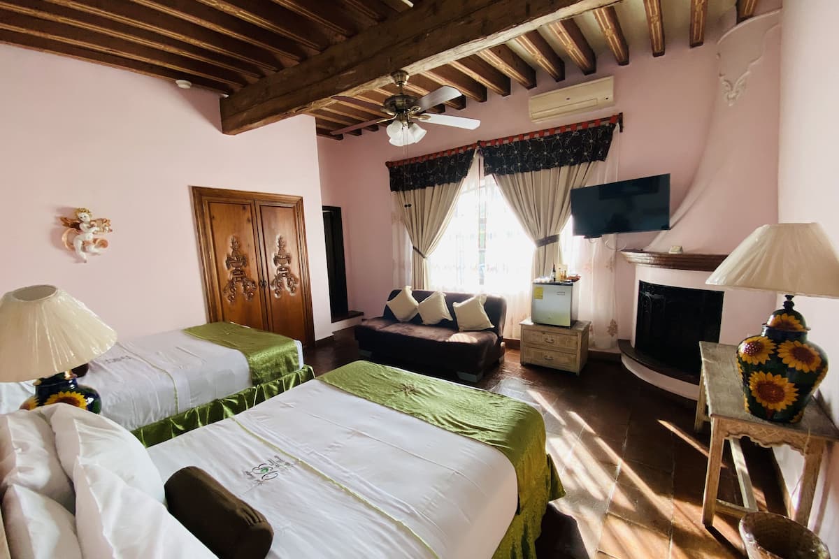 Suite with 2 Double beds and Cathedral View (Girasoles) | 1 bedroom, down duvets, minibar, in-room safe