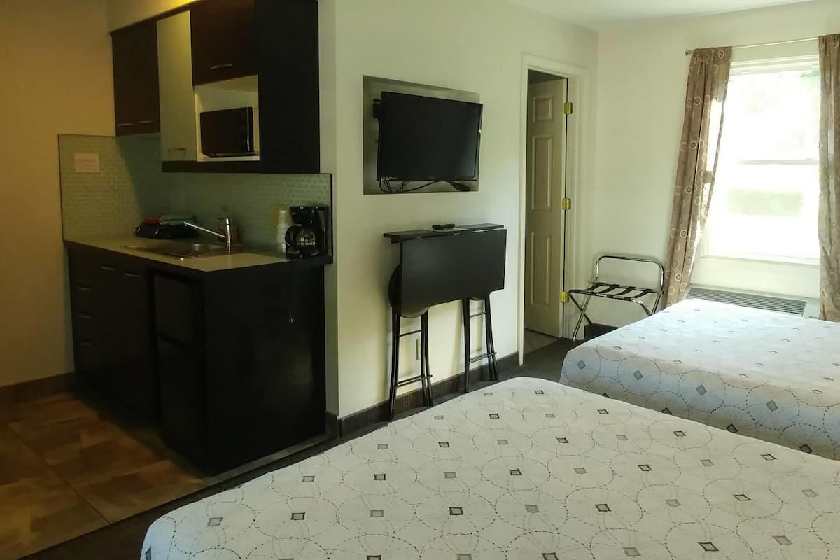Standard Double Room, 2 Double Beds, Kitchenette, Courtyard Area | Individually decorated, blackout drapes, soundproofing, free WiFi