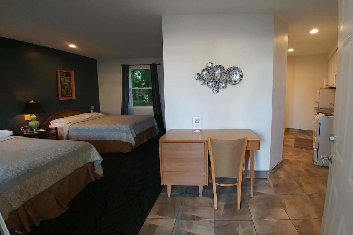 Deluxe Double Room, 2 Double Beds | Individually decorated, blackout drapes, soundproofing, free WiFi