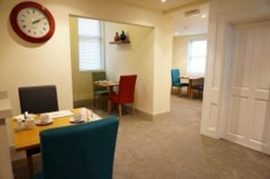 Free daily full breakfast - Shoreside Inn (Shanklin)