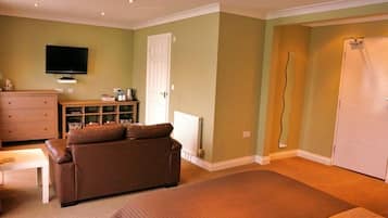 Suite 4 Private Balcony Direct Sea View | Iron/ironing board, free WiFi, bed sheets