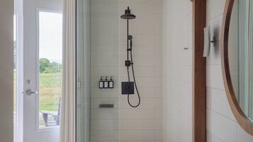 Superior Queen with View, Clos Building | Bathroom