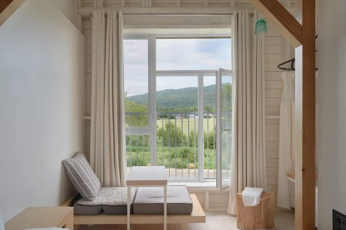 1 bedroom, premium bedding, down duvets, in-room safe