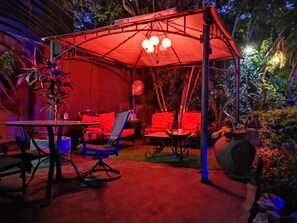Tempat makan outdoor