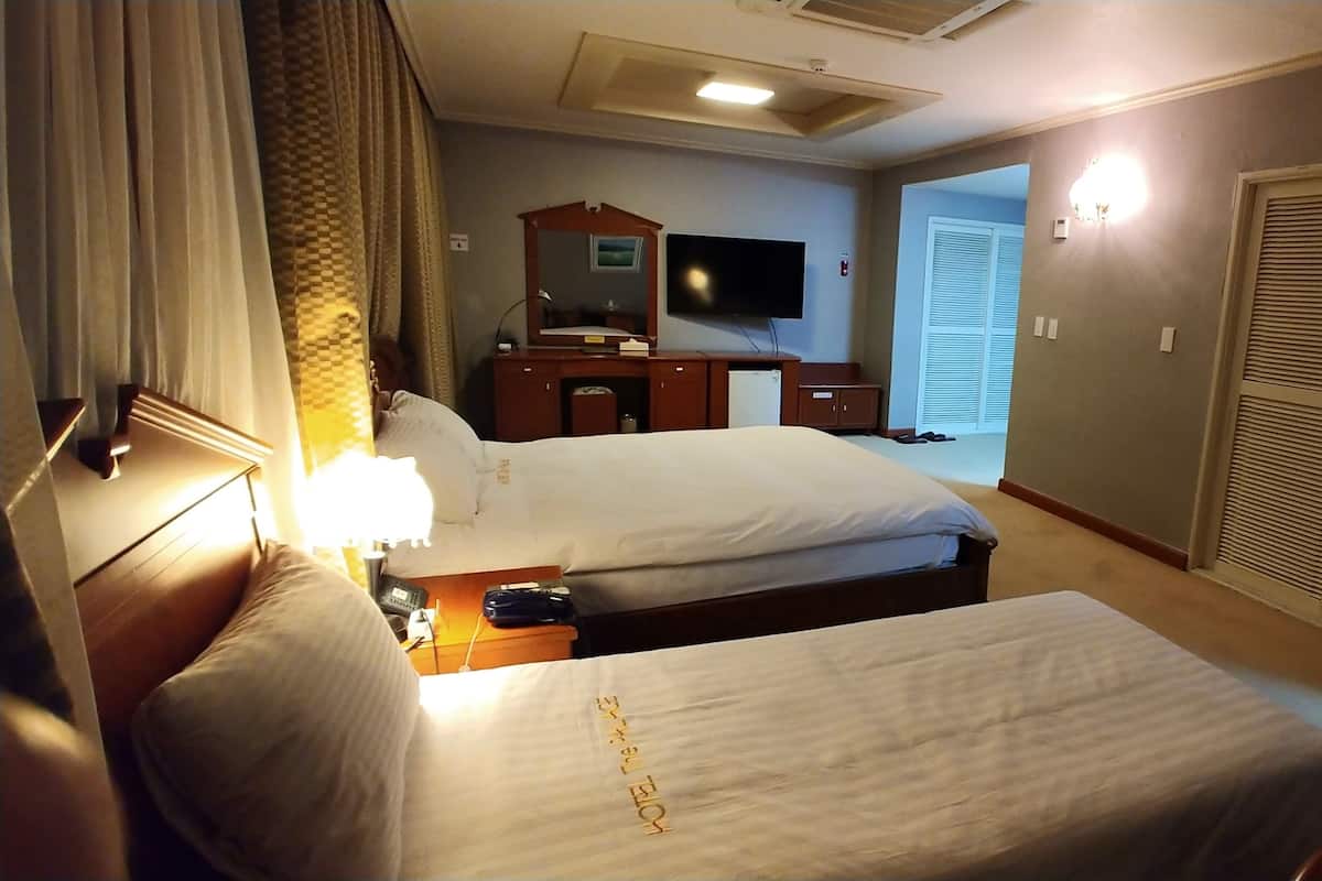 Suite | Free WiFi