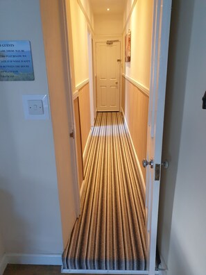 Apartment, Private Bathroom (Flat 5) | Interior