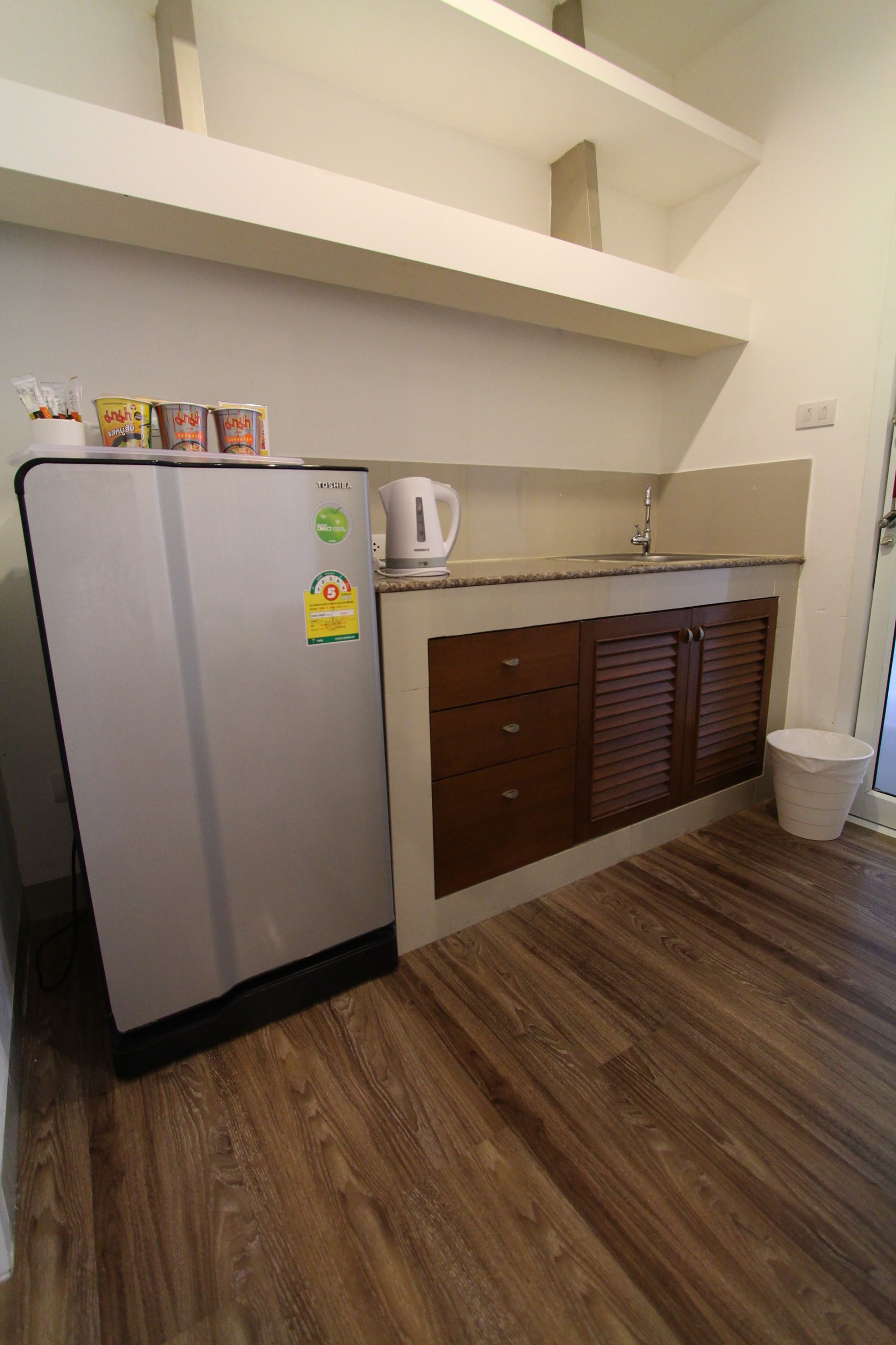 fridge, microwave, electric kettle