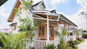 Vila Eksklusif, 1 Tempat Tidur Double, pemandangan kebun | Teras/patio