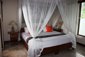 Villa, 2 chambres, piscine privée | Literie de qualité supérieure, articles gratuits dans le mini-bar