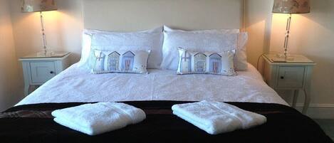 標準套房, 獨立浴室, 海景 (2nd Floor) | 1 間臥室、免費無線上網