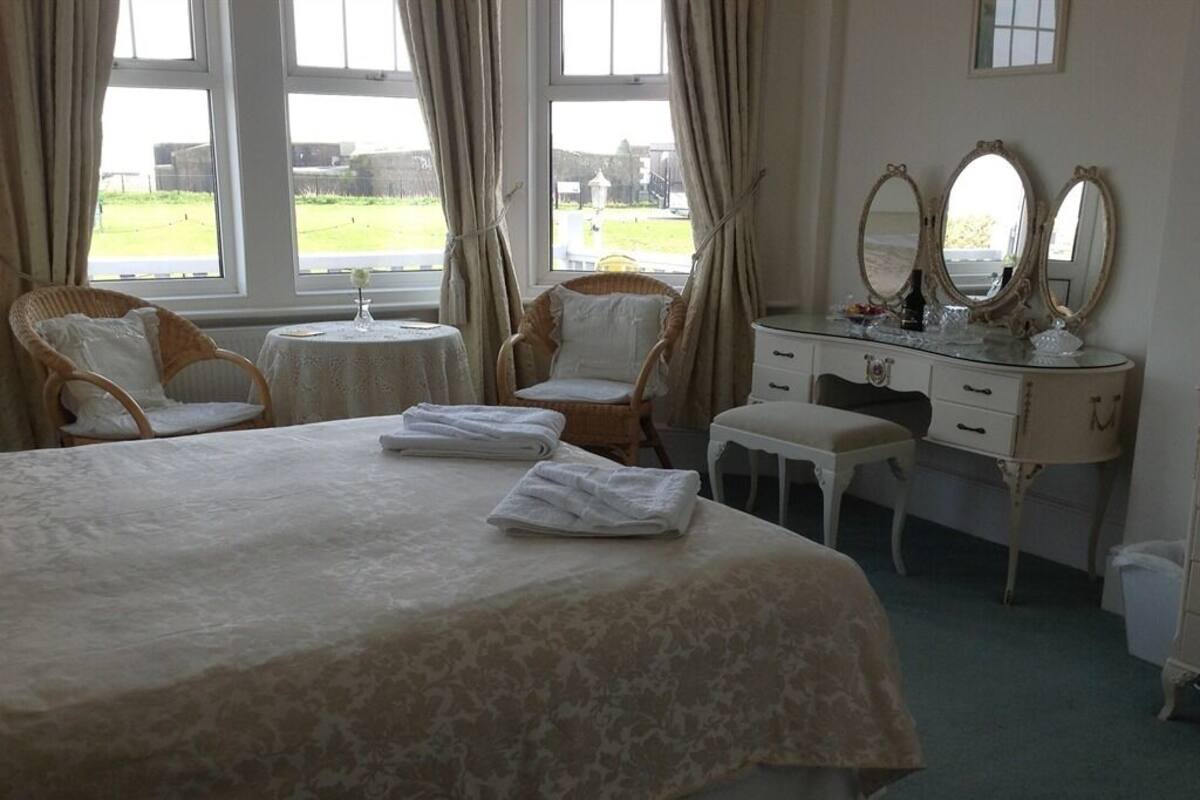 Standard Suite, Ensuite, Sea View (Balcony 1st Floor) | 1 bedroom, WiFi (free)