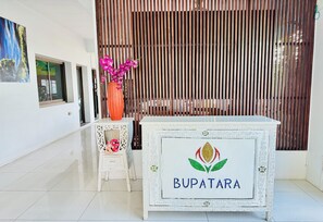 Reception - Hotel O Bupatara Chiangmai (Chiang Mai)