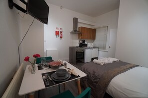 Studio, eget bad (Apartment 6) | Diverse