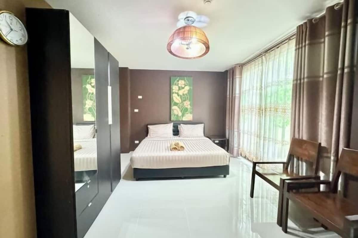 1 habitación, espacio para trabajar con laptop y wifi gratis