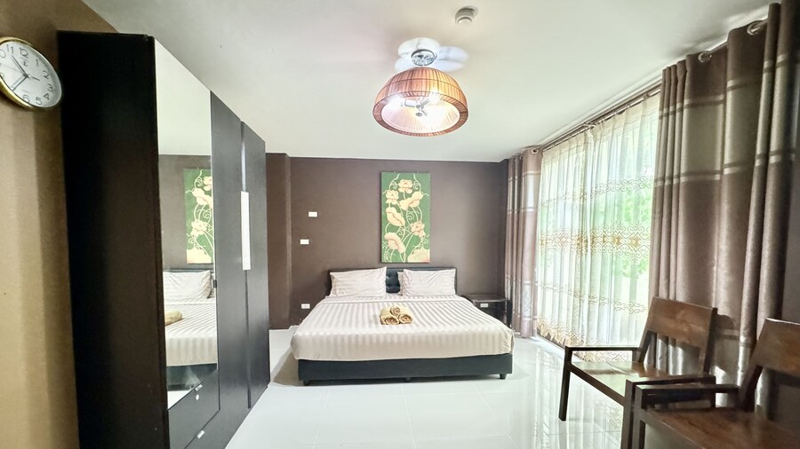 Collection O Bupamontra Chiangmai