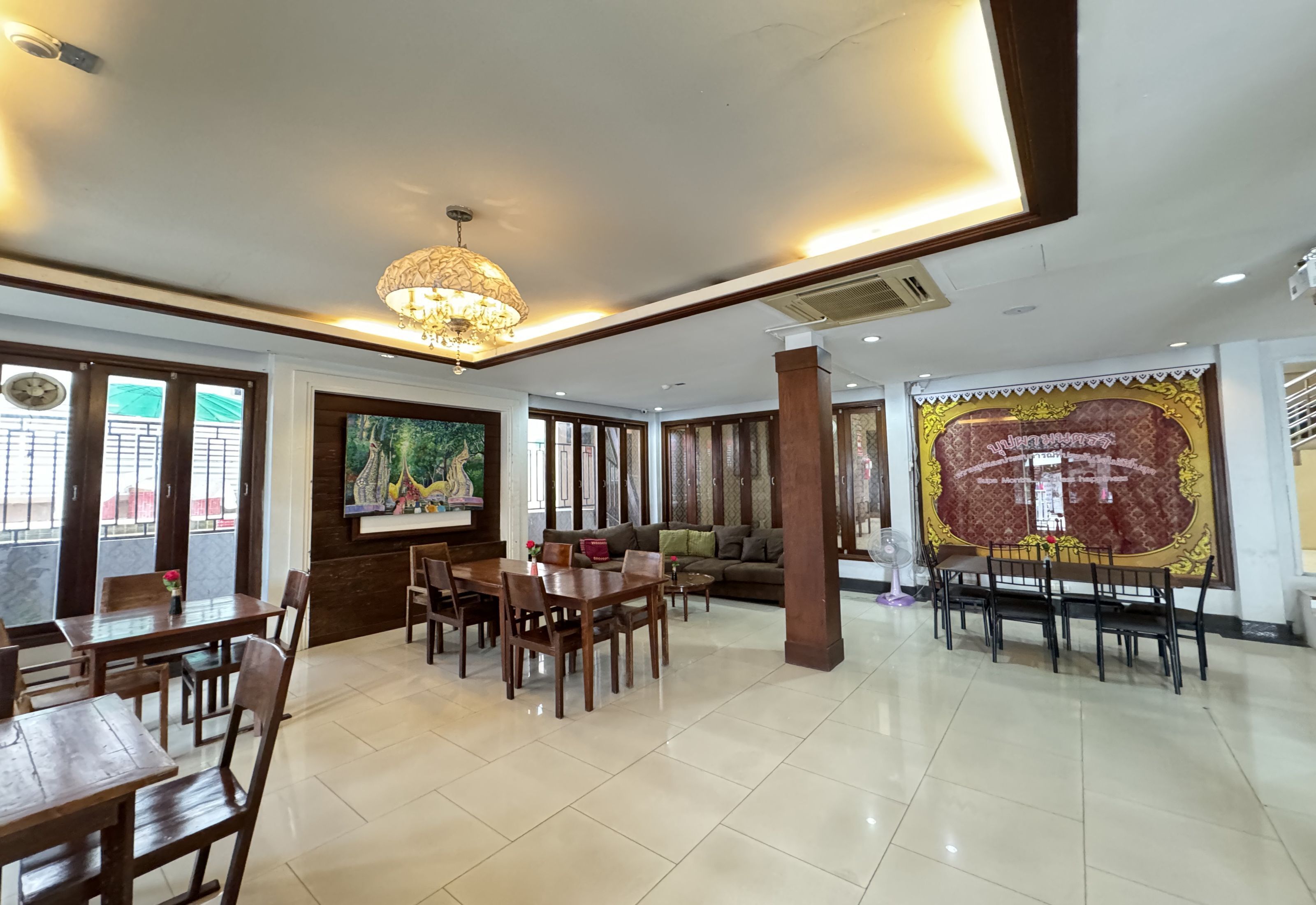 Photo - Collection O Bupamontra Chiangmai