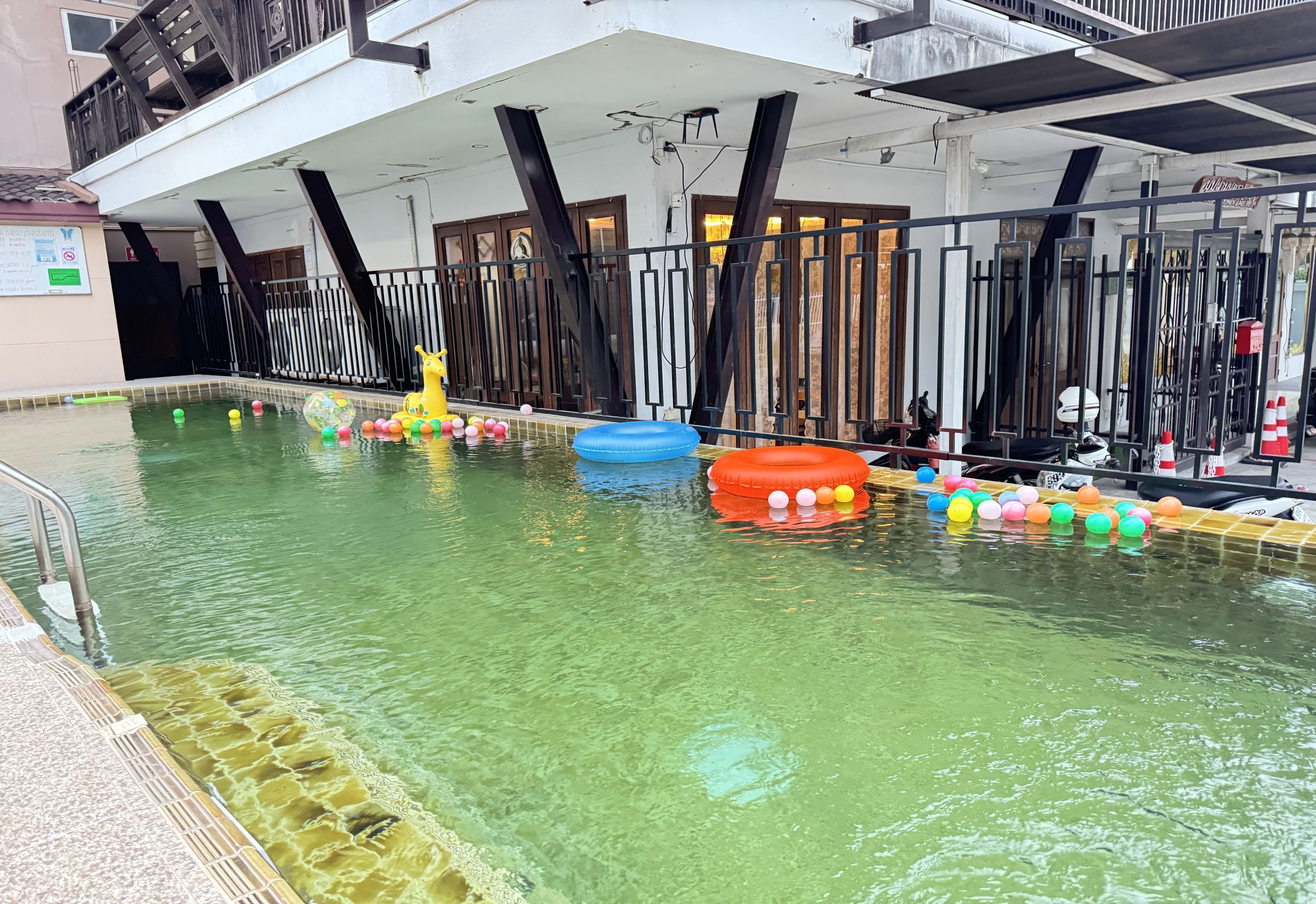 Photo - Collection O Bupamontra Chiangmai