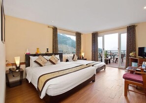 Egyptian cotton sheets, premium bedding, pillow-top beds, minibar - Cosiana Hotel Sapa (Sa Pa)