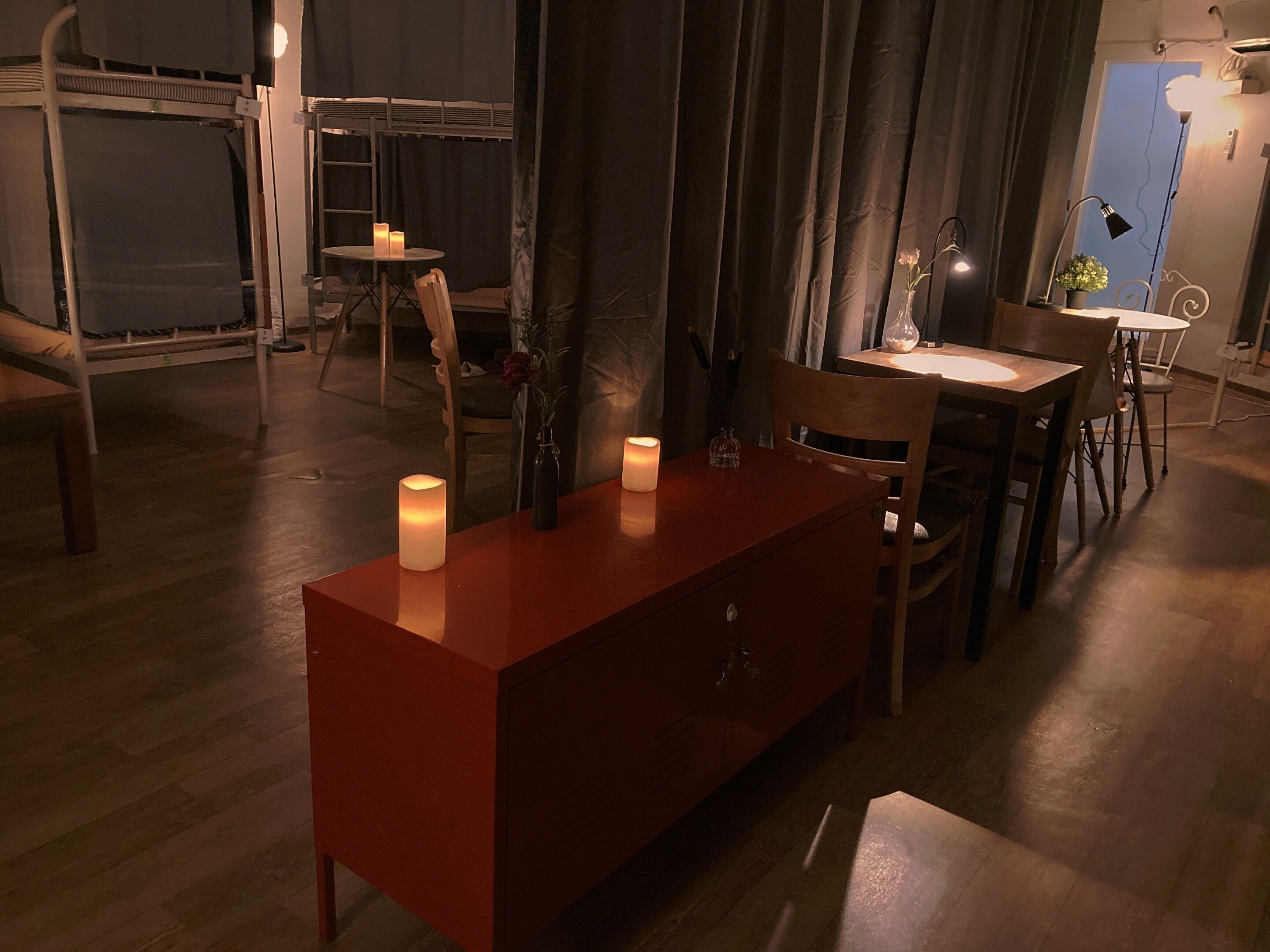 Svefnskáli - svefnsalur fyrir bæði kyn (10 guests, lower ground floor) | Hljóðeinangrun, straujárn/strauborð, ókeypis þráðlaus nettenging, rúmföt