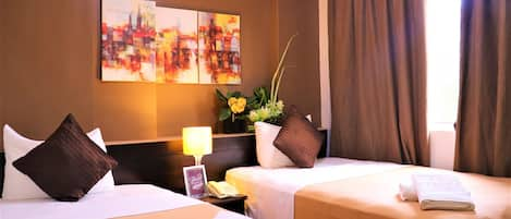 Premier Room | In-room safe, desk, free WiFi, bed sheets