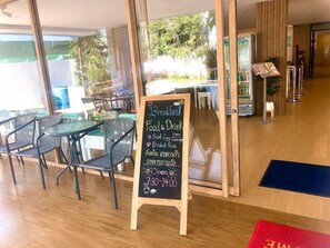 Restaurant - Puwanon Place (Chiang Mai)