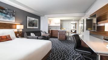 Studiosuite, 1 King-Bett und Schlafsofa | Pillowtop-Betten, Zimmersafe, Schreibtisch, Verdunkelungsvorhänge