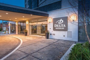 Exterior - Delta Hotels by Marriott Waterloo (Waterloo)