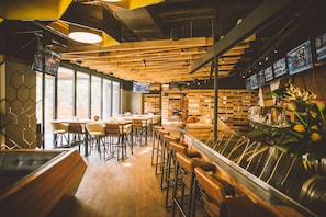 Lounge - Delta Hotels by Marriott Waterloo (Waterloo)