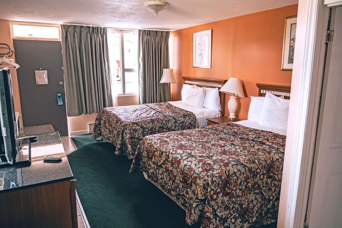 Desk, free WiFi, bed sheets, alarm clocks