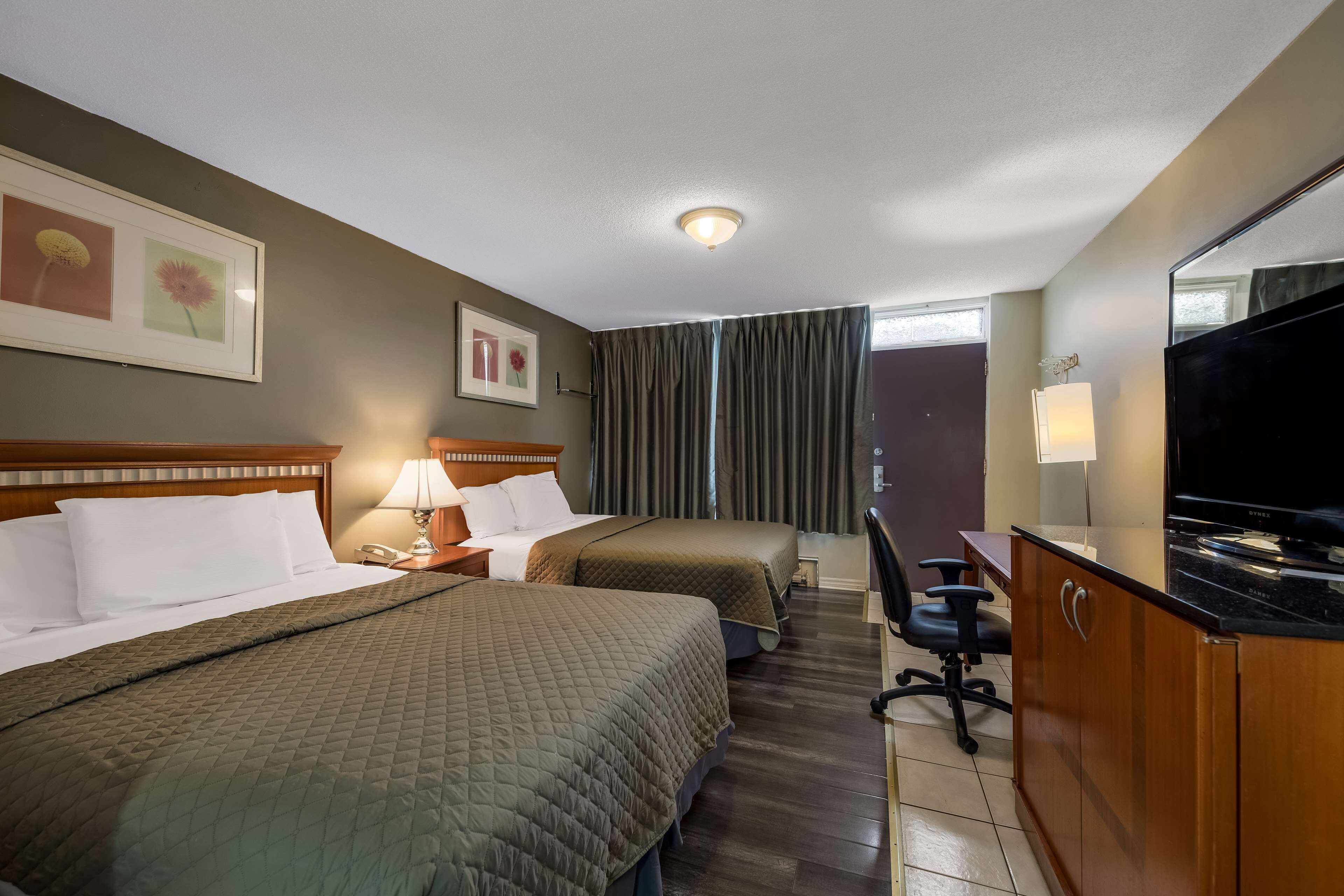 Suite, 2 Double Beds, Kitchenette | Desk, free WiFi, bed sheets, alarm clocks