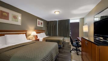 Suite, 2 Tempat Tidur Double, dapur kecil | Meja kerja, Wi-Fi gratis, seprai linen, dan jam alarm