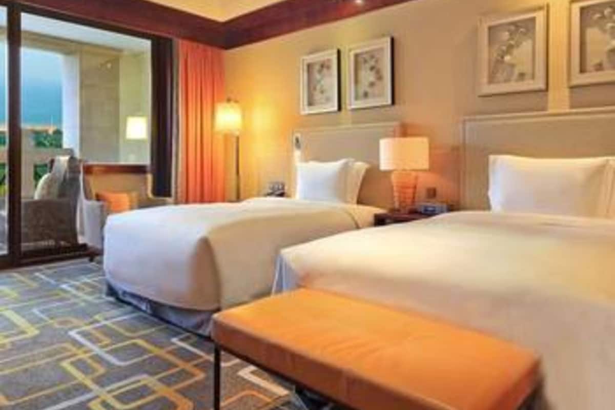 Sengetøy av topp kvalitet, safe på rommet og skrivebord