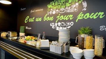 Desayuno buffet diario (EUR 14.9 por persona)